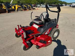 lot 66 image: Ferris IS 2000Z commercial zero tur...