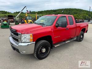 lot 69 image: 2009 Chevy 2500HD extended cab pick...