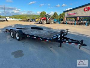 lot 109 image: 2016 Big Tex 20 ft tandem axle fend...