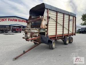 lot 121 image: Dion T48 self unloading forage wago...