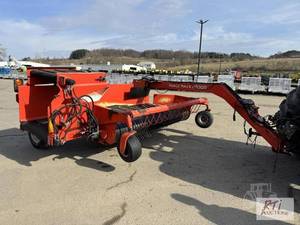 lot 123 image: Kuhn Merge Maxx MM300 merger. Runni...