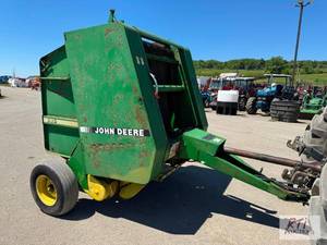 lot 151 image: John Deere 335 round baler...