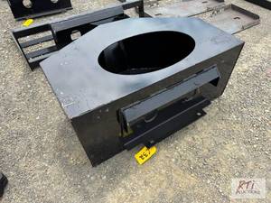 lot 184 image: Concrete bucket for mini skid loade...