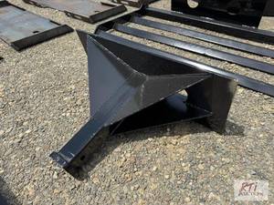 lot 186 image: Hitch receiver for mini skid loader...