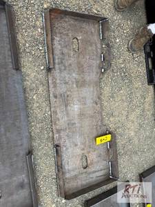 lot 197 image: Skid loader mounting plate...