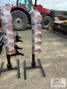 lot 202 image: Vertical rotating shooting target...