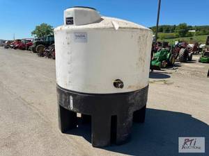 lot 279 image: 900 gallon elevated mix tank...