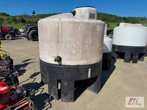 lot 281 image: 900 elevated mix tank...