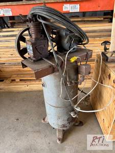 lot 285 image: Vertical air compressor with 110V e...