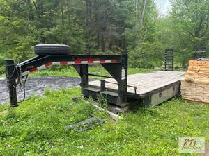 lot 21 image: 2022 Quality Trailers gooseneck flatbed trail...