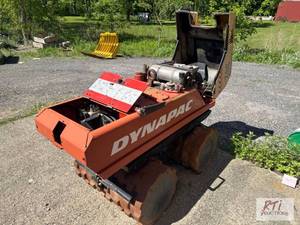 lot 62 image: Dynapac LP8500 trench roller. 33 in compactio...