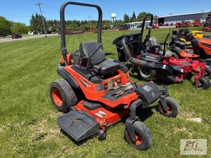 lot 77 image: Kubota ZD323 zero turn mower. 923 hours. 60 i...