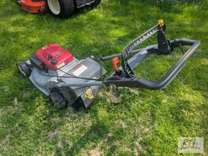 lot 89 image: Honda 215 Mower. Starts, Runs, Mows and has a...