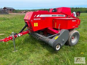 lot 104 image: Eklund Farm Machinery - Massey Ferguson 1840 ...