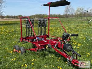 lot 120 image: New Holland ProRotor 3114 rotary hay rake. Ma...
