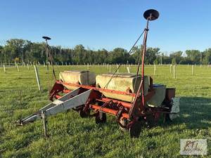 lot 129 image: International 56 corn planter. 4 row configur...