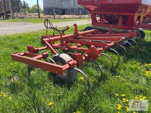 lot 131 image: Allis Chalmers 13ft field cultivator. Field r...