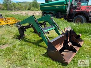 lot 137 image: BUSH HOG Loader attachment. Model2845QT. Com...