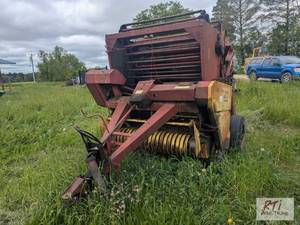lot 150 image: New Holland 847 round baler.&nbspItem is loc...