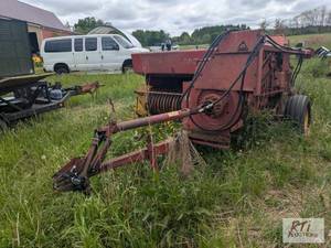 lot 153 image: New Holland 275 baler.&nbspItem is located i...