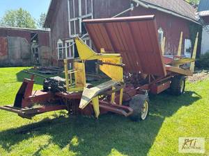 lot 159 image: New Holland bale wagon. For parts only.�This...