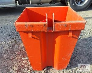 lot 193 image: Kubota 3pt ballast box. Located in Syracuse f...