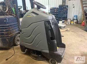 lot 224 image: Karcher Chariot 2 iGloss 20 floor sweeper. Li...