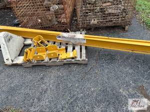lot 246 image: Gorbel wall mounted jib.�Item is located in ...