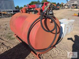lot 279 image: Fuel tank with 110 volt electric pump. Item i...