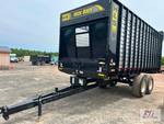 Eklund Farm Machinery - H&S 3122 silage wagon...