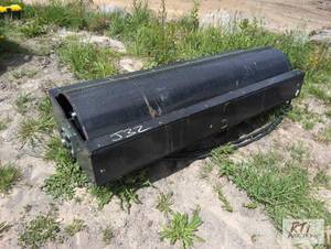 lot 60 image: Future 6ft vibratiory roller for skid loader....