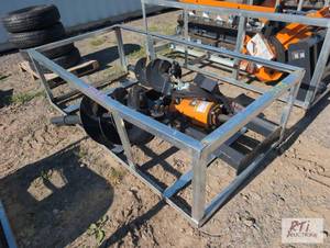 lot 80 image: Wolverine hydraulic post hole digger with 12i...