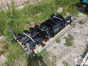 lot 108 image: Future mini excavator attachment kit with 32i...