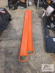 lot 127 image: Pair of 6ft 10in fork extensions. MDI Item i...