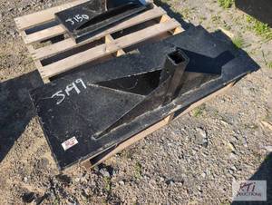 lot 136 image: Kivel hitch receiver for skid loader. MDI It...
