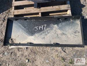 lot 137 image: Skid loader mounting plate. MDI Item is loca...