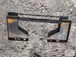 lot 139 image: 2X Open skid loader mounting bracket. MDI It...