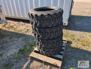 lot 160 image: 4X Forerunner 10-16.5 skid loader tires. MDI...