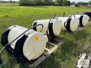 lot 3 image: Waterloo- (4) KINZE 150g liquid fertilizer ta...