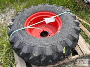 lot 37 image: Waterloo-&nbspKubota tire and rim 15x19.5...