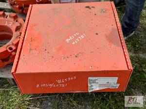 lot 50 image: Waterloo- Kubota&nbspLA766 tractor brush gua...