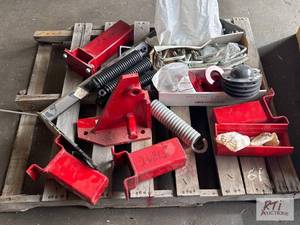 lot 61 image: Batavia- Wil Rich Parts...