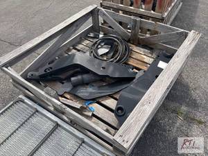 lot 82 image: Batavia- Loader brackets...