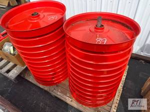 lot 89 image: Batavia- (23) C and M steel press wheels...