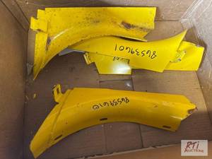 lot 123 image: Batavia- Completing kit for combine...