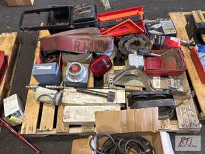 lot 132 image: Batavia- Truck parts...