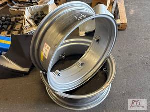 lot 136 image: Batavia- (2) 10x28 rims...