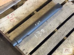 lot 139 image: Batavia- TNB4M Hydraulic hammer breaker bar...