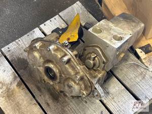 lot 141 image: Batavia- Hydraulic drive...