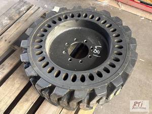lot 189 image: Batavia- 10-16.531x6x10 solid wheel...
